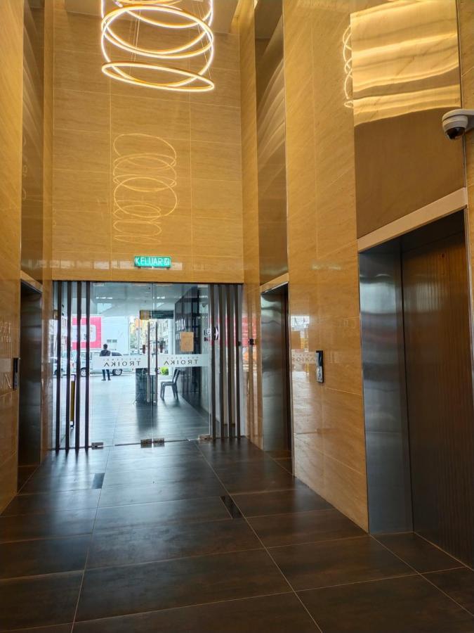 Cmk Troika Apartmen#Free Netflix Kota Bharu Buitenkant foto