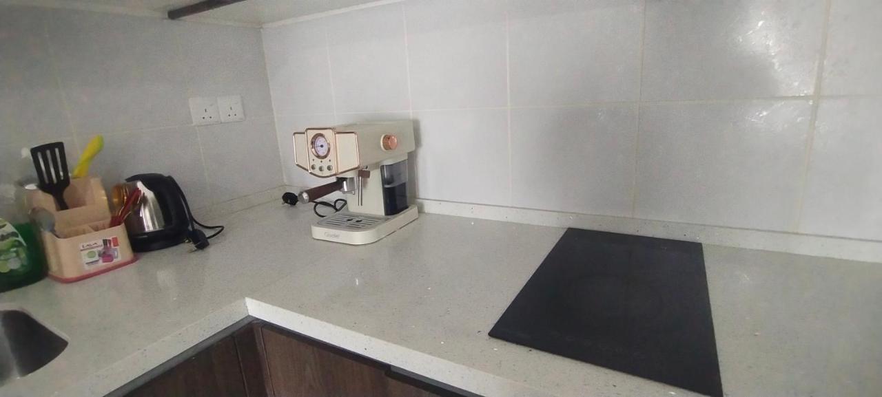 Cmk Troika Apartmen#Free Netflix Kota Bharu Buitenkant foto